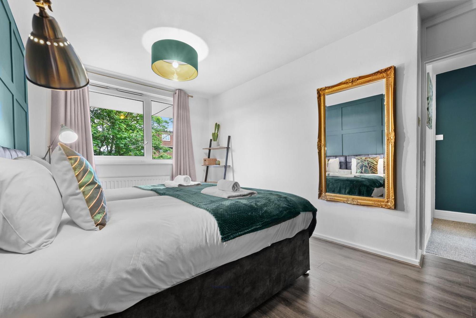 Spacious 3 Bedroom Whitechapel With Garden By Gold Apartamento
